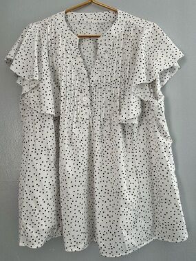 Shein Curve Black and White Poke A Dot Ruffle Sleeve Blouse
